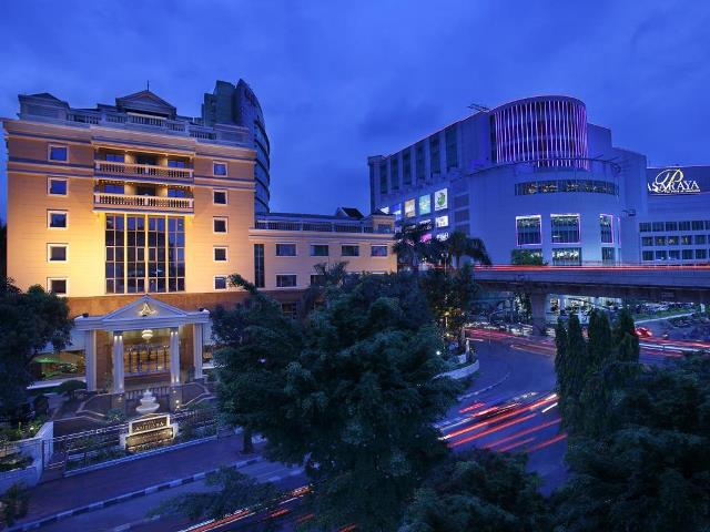 Menapaki Lifestyle Area Blok M di Era 90-an