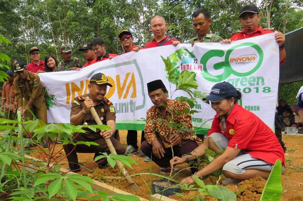 Hari Bumi, Innova Community Tanam 2.500 Bibit Pohon
