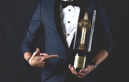 Tio Pakusadewo Berharap Material Piala Citra Lebih Bernilai