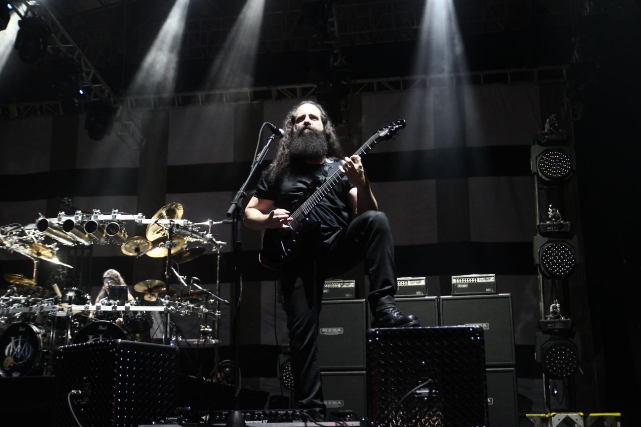 Dream Theater Merayakan Seperempat Abad Usia Album Bersejarah di Yogyakarta