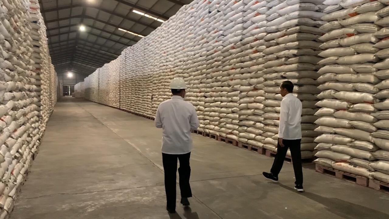 Jokowi Instruksikan Bulog Operasi Pasar