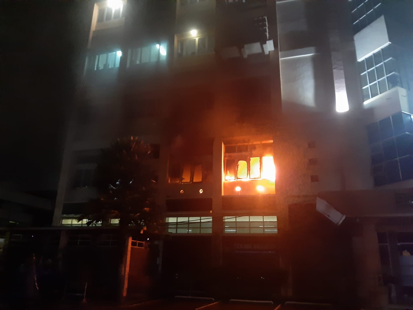 Gedung Fakultas Teknik Universitas Brawijaya Terbakar