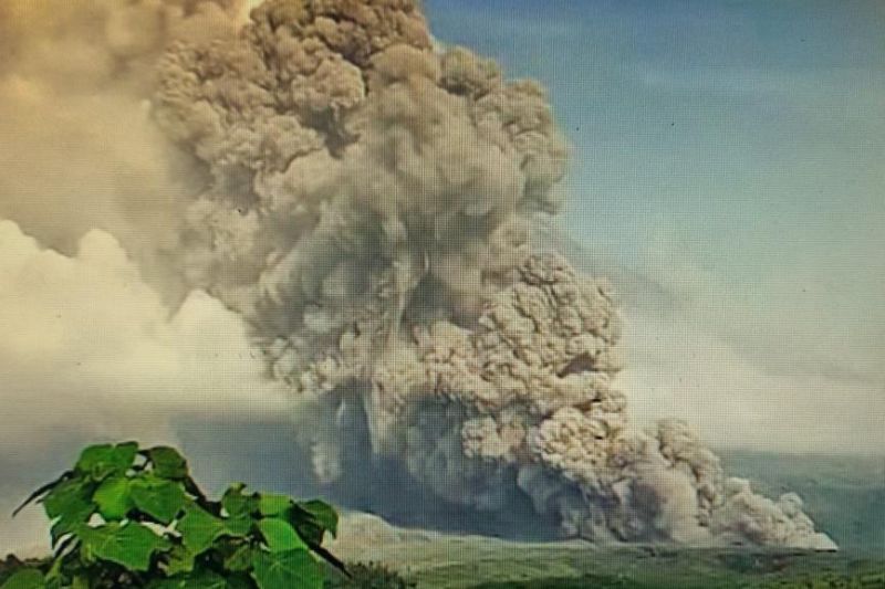Gunung Semeru Erupsi Sejak Dini Hari, Status Siaga atau Level 3