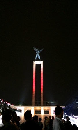 Lapangan Banteng, dari Belgia hingga Papua