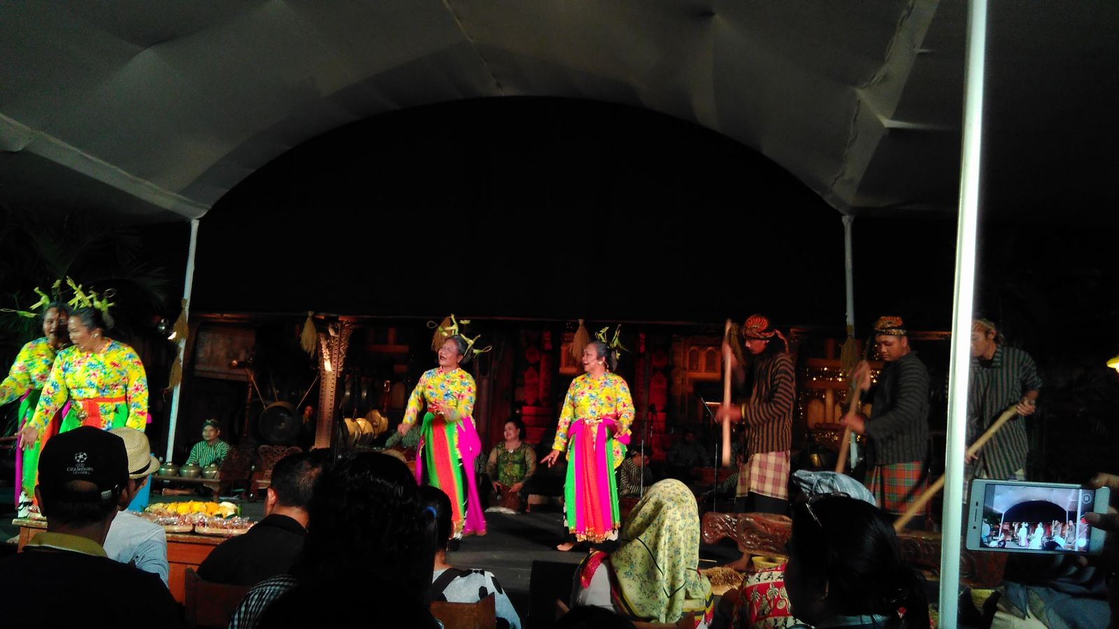 Dendang Menyambut Gerhana