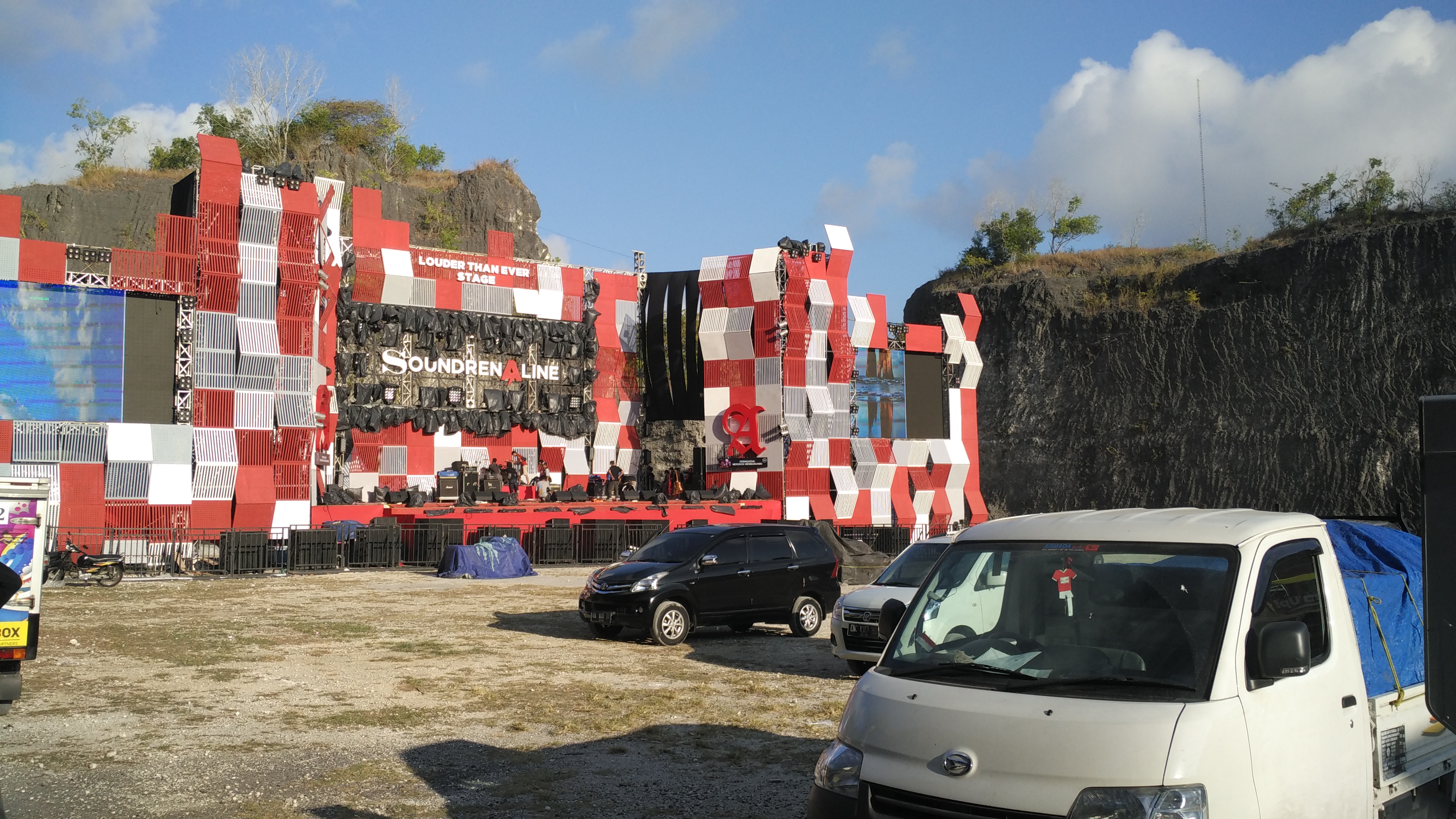 Mengintip Persiapan Soundrenaline 2016