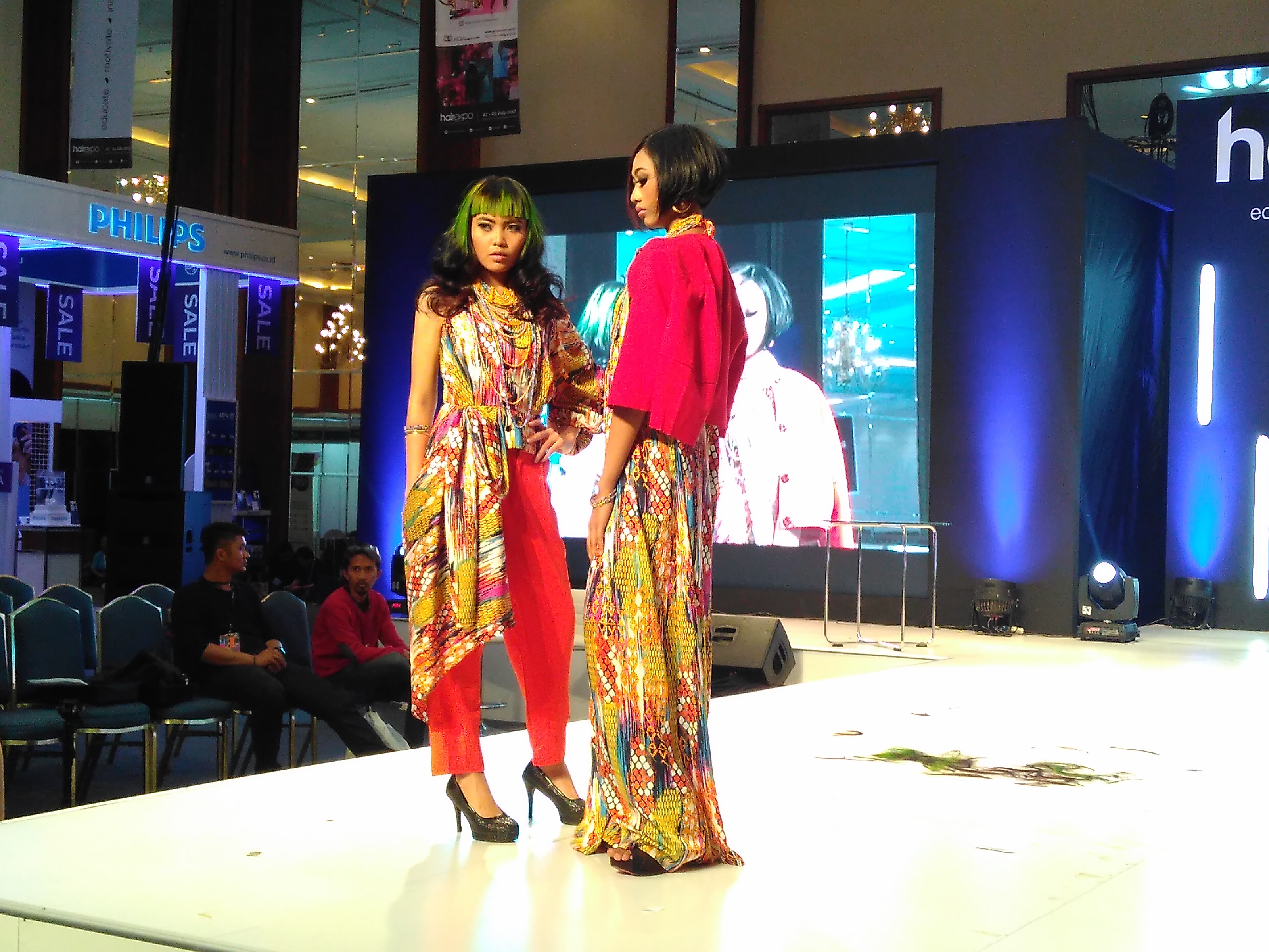 Potongan Undercut Membuat Wanita Semakin Cantik