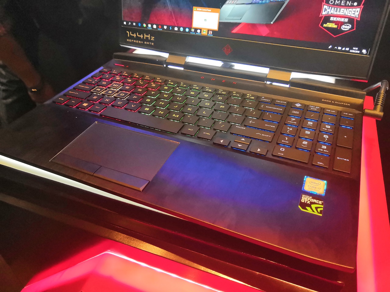 HP Bawa Laptop Omen dan Pavilion 15 Generasi Anyar ke Indonesia