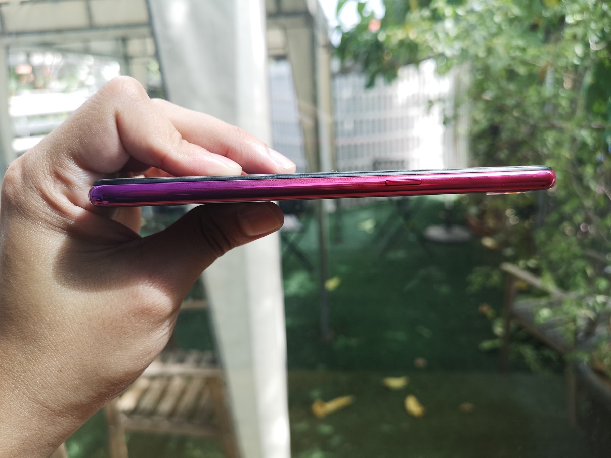 Oppo F9, Setengah Hati dan tak Menggugah