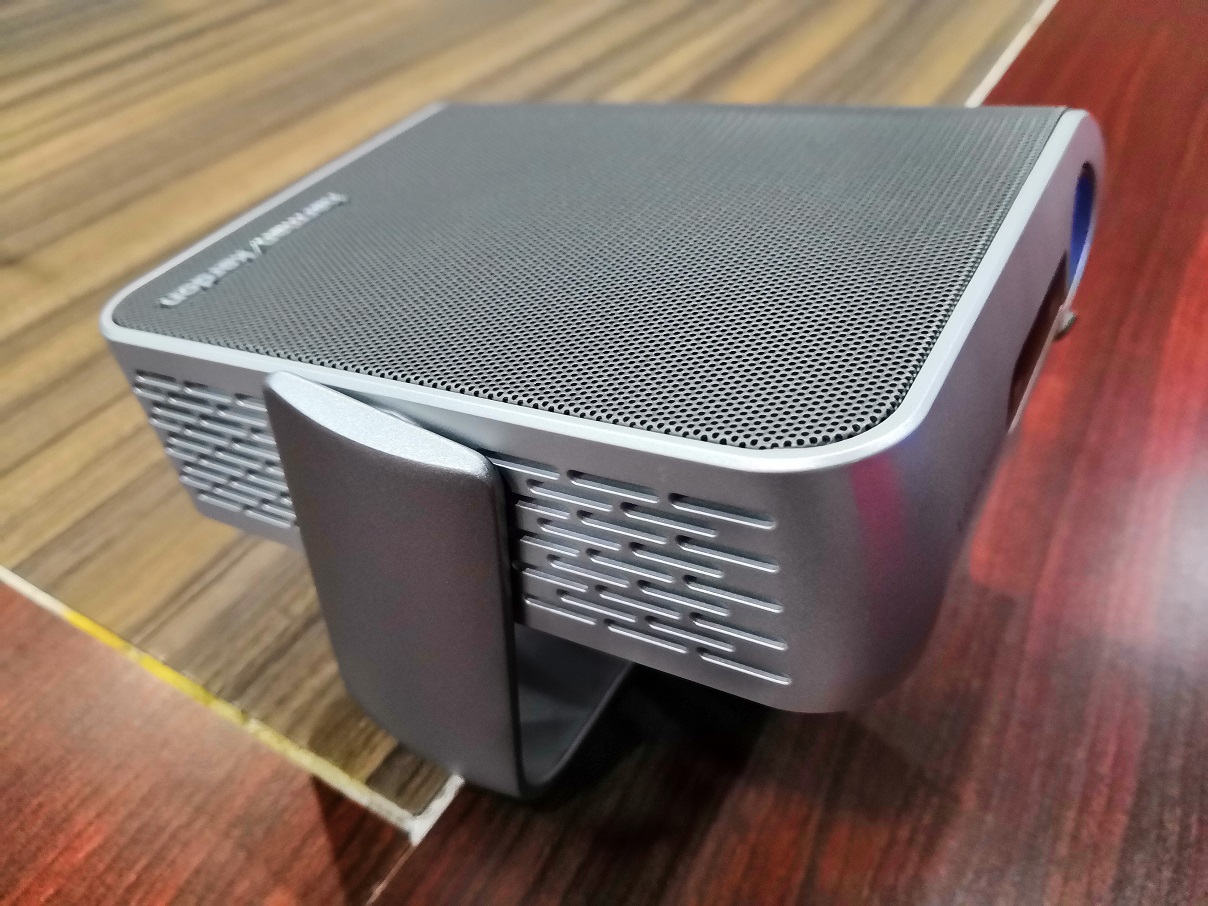 View Sonic M1, Proyektor Minimalis dan Praktis