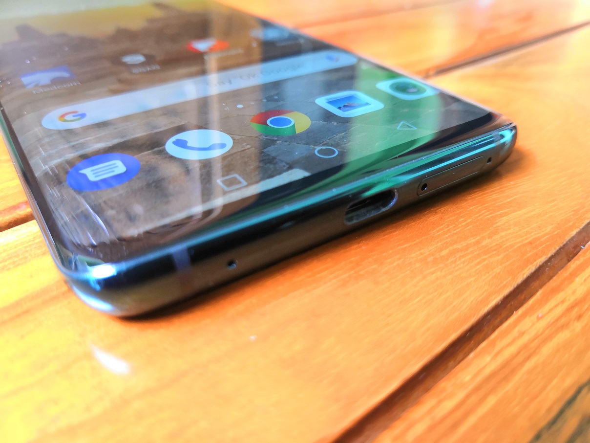Huawei Mate 20 Pro, Saat Ponsel Premium tak Harus Mahal