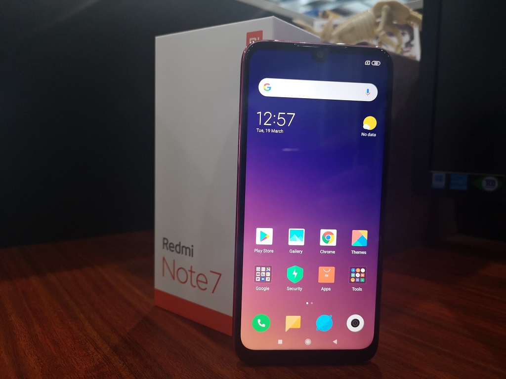 Melihat Isi Paket Penjualan Redmi Note 7