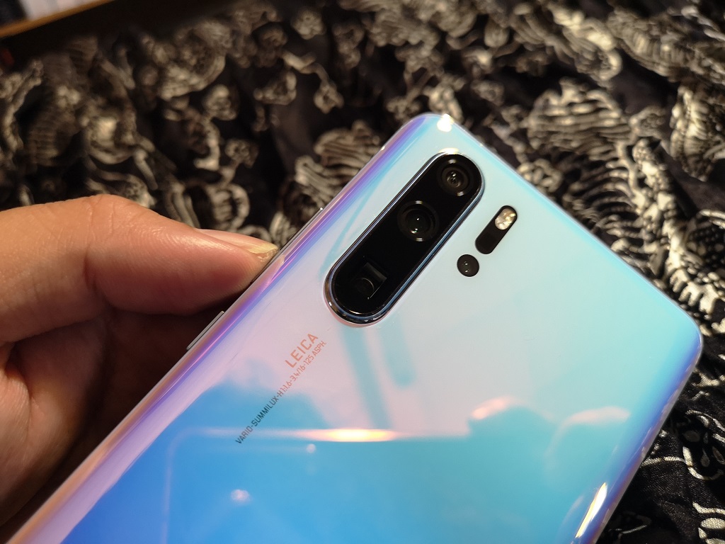 adu kemampuan huawei p30 pro dan