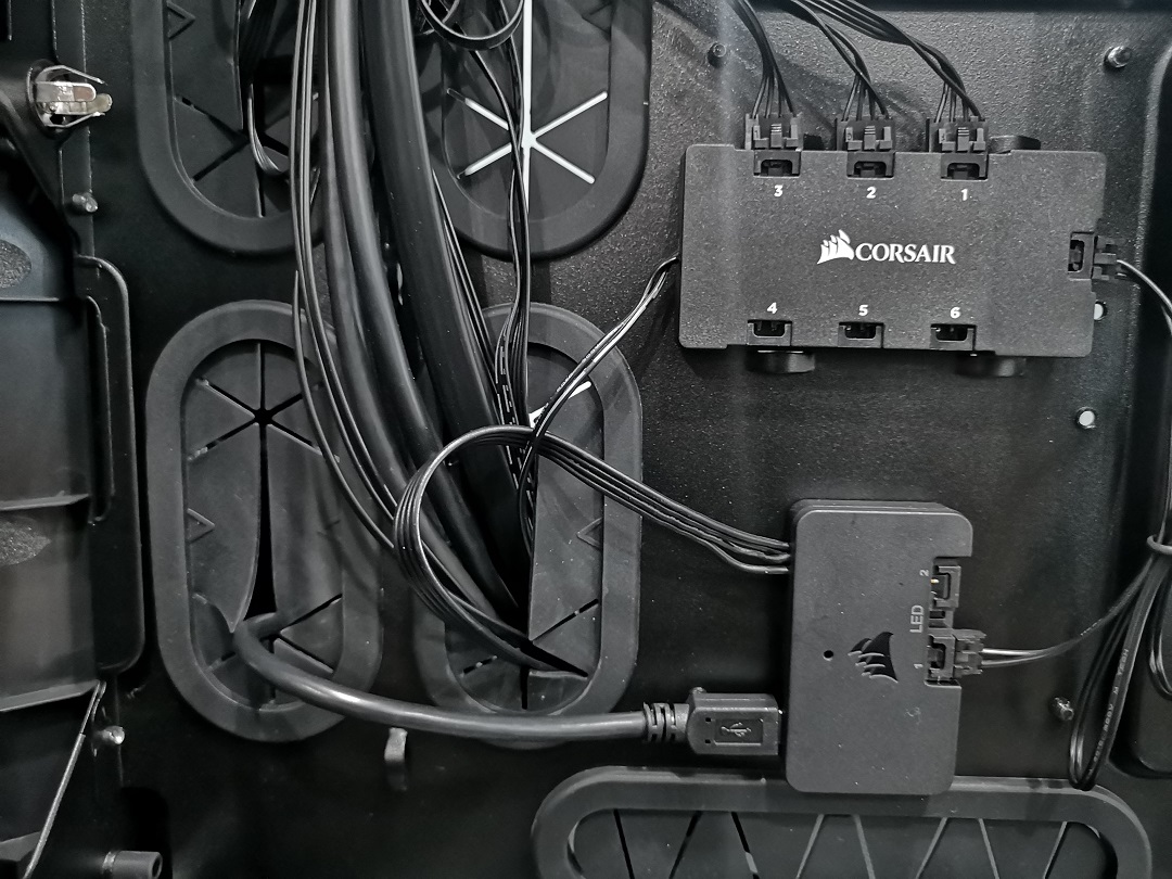 Corsair Crystal 680X RGB, Casing PC Mewah