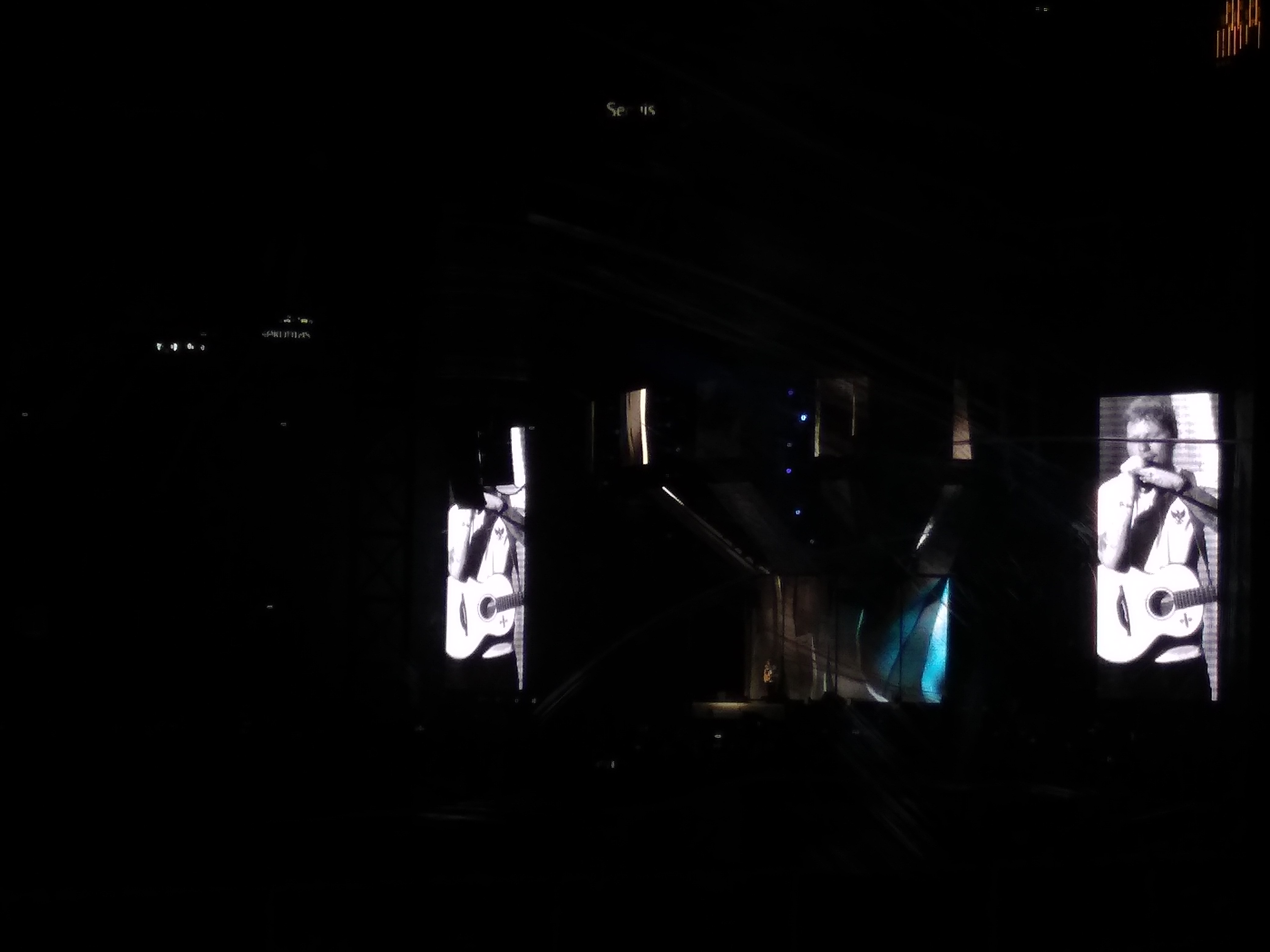 Ed Sheeran Pakai Baju Timnas Indonesia di GBK