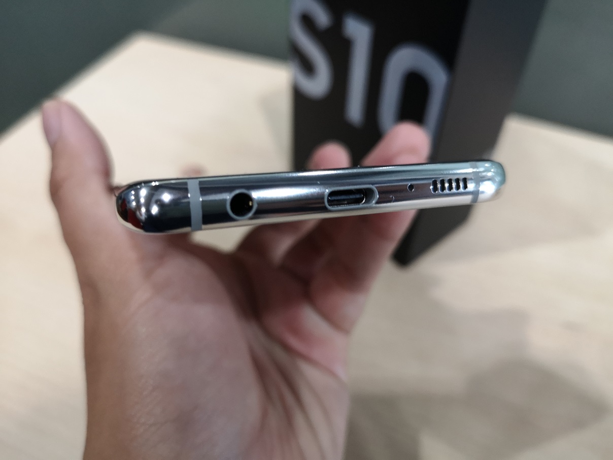 Samsung Galaxy S10, Tetap Oke Tanpa Plus