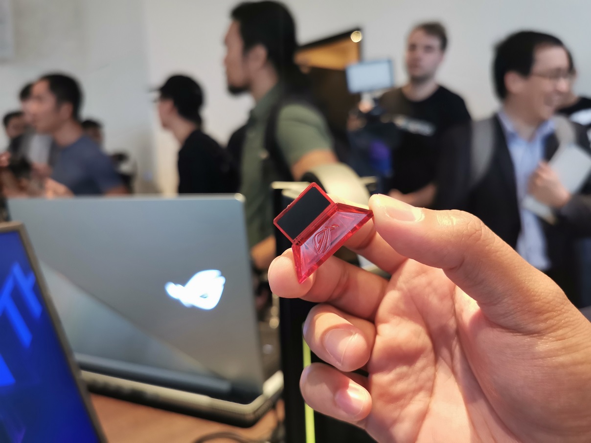ROG Keystone di Strix Hero dan Scar III, Apa Itu?