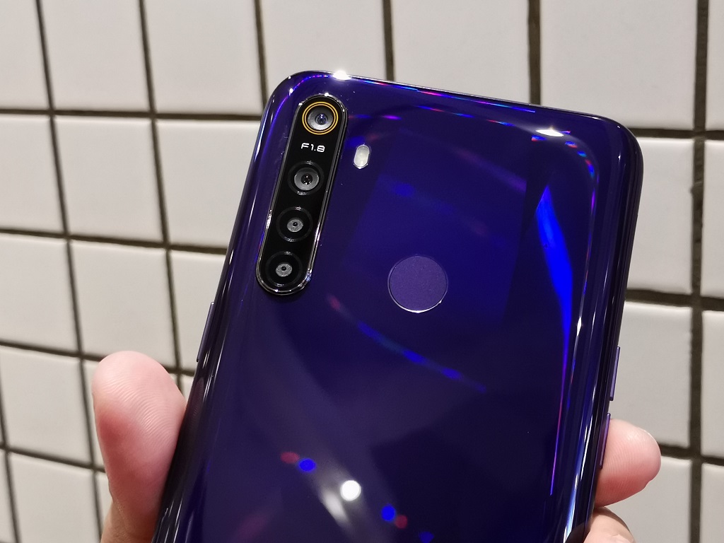 Review realme 5, 4 Kamera Bonus Layar dan Baterai Besar Harga Rp 1.899.000