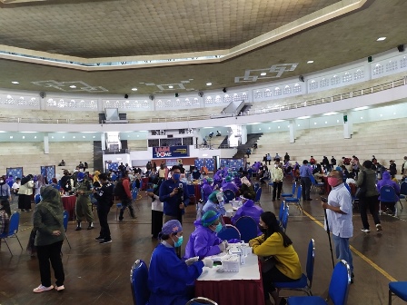 Kota Malang Jadi Daerah Pertama Vaksinasi Dosis Ketiga untuk Nakes di Jawa Timur
