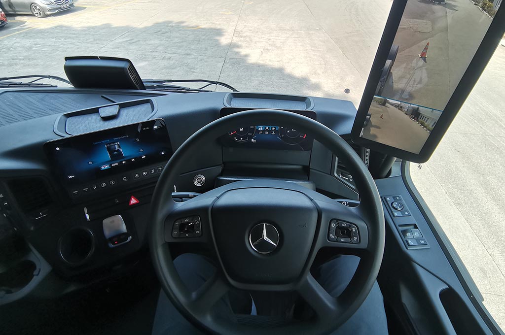 Fitur Truk Heavy-Duty Di Indonesia Kian Canggih, Mobil Belum Tentu Punya