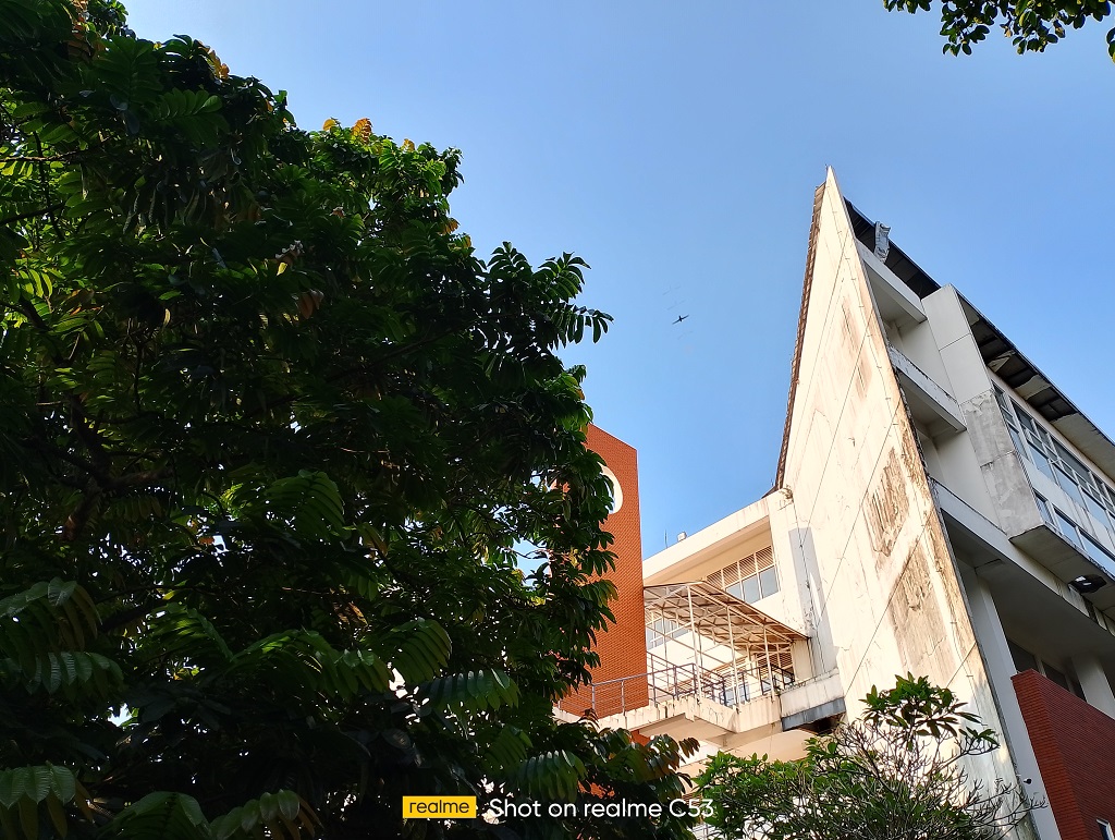 Review realme C53 NFC, Fiturnya Komplit Gak Cocok di Entry-Level