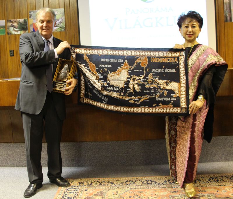 Dubes Wening Promosikan Keindahan RI di Panorama World Club