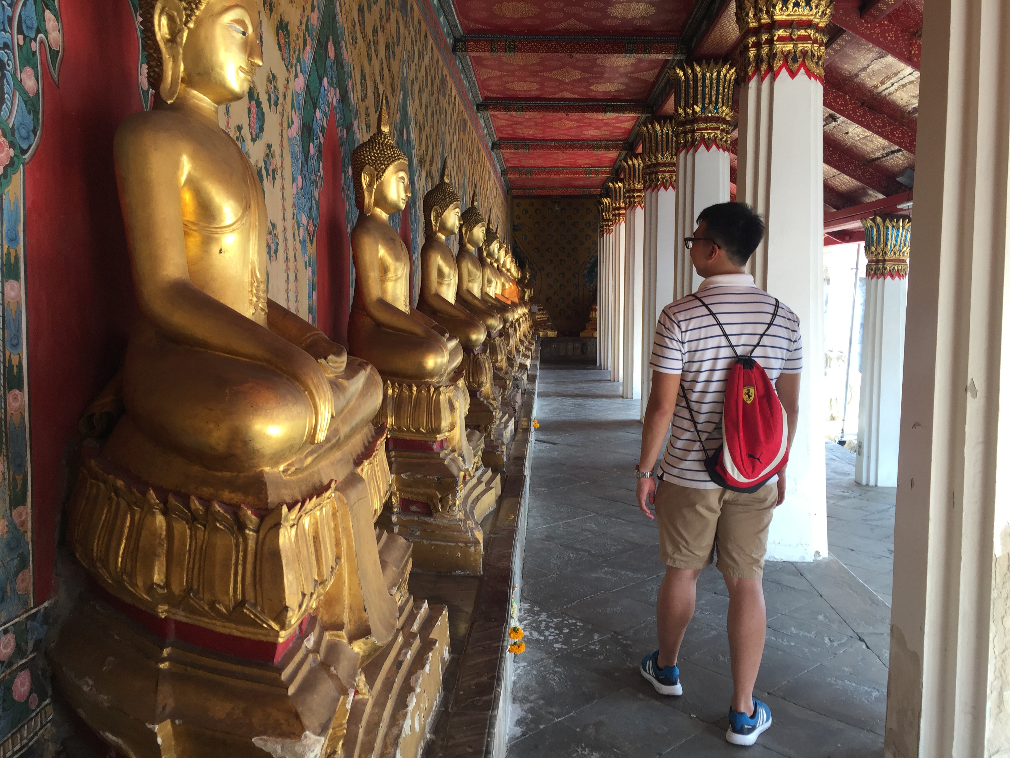 Mengunjungi Sang Buddha di Thailand