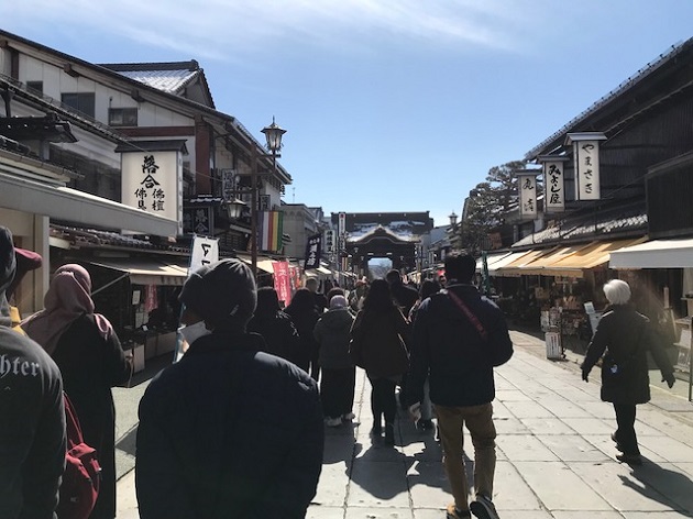 Menyusuri Kuil Buddha Bersejarah di Nagano Jepang