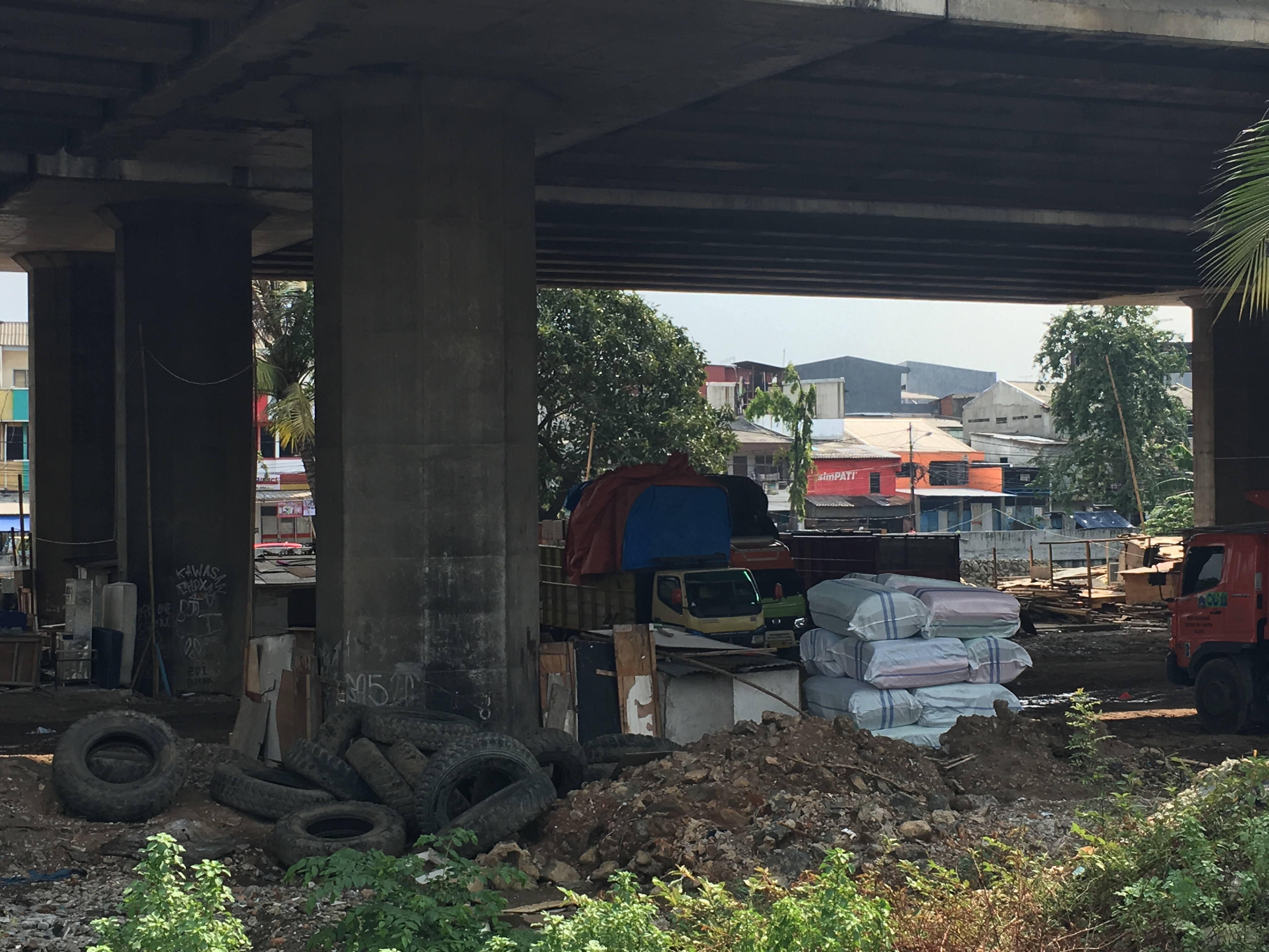 Penghuni Kolong Tol Wiyoto Wiyono Yakin tidak akan Digusur Anies
