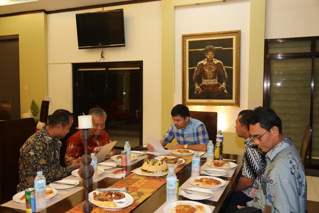 Senator Pacquiao Sepakat Tingkatkan Kerja Sama Ekonomi Filipina-RI