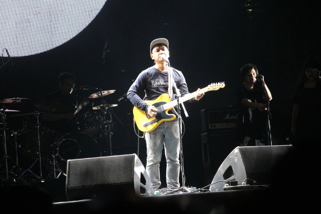 Kesyahduan Efek Rumah Kaca di We The Fest 2018