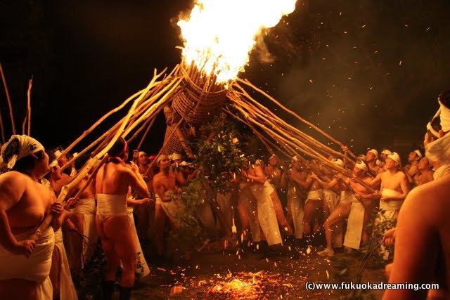 ​Mengenal Festival Api Oniyo di Jepang