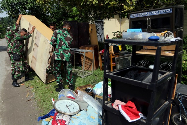 TNI Sediakan Rumah Sementara untuk Warga Eks Kodam Bintaro