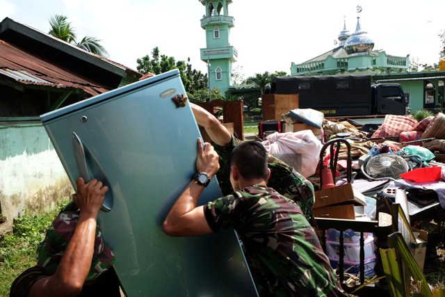 TNI Sediakan Rumah Sementara untuk Warga Eks Kodam Bintaro