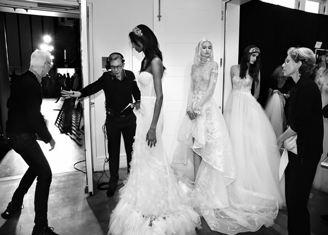 Para Designer Ini Berpotensi Membuat Gaun Pernikahan Meghan Markle