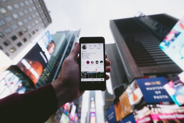 Penelitian: Instagram, Platform Media Sosial Terburuk Buat Kesehatan Mental