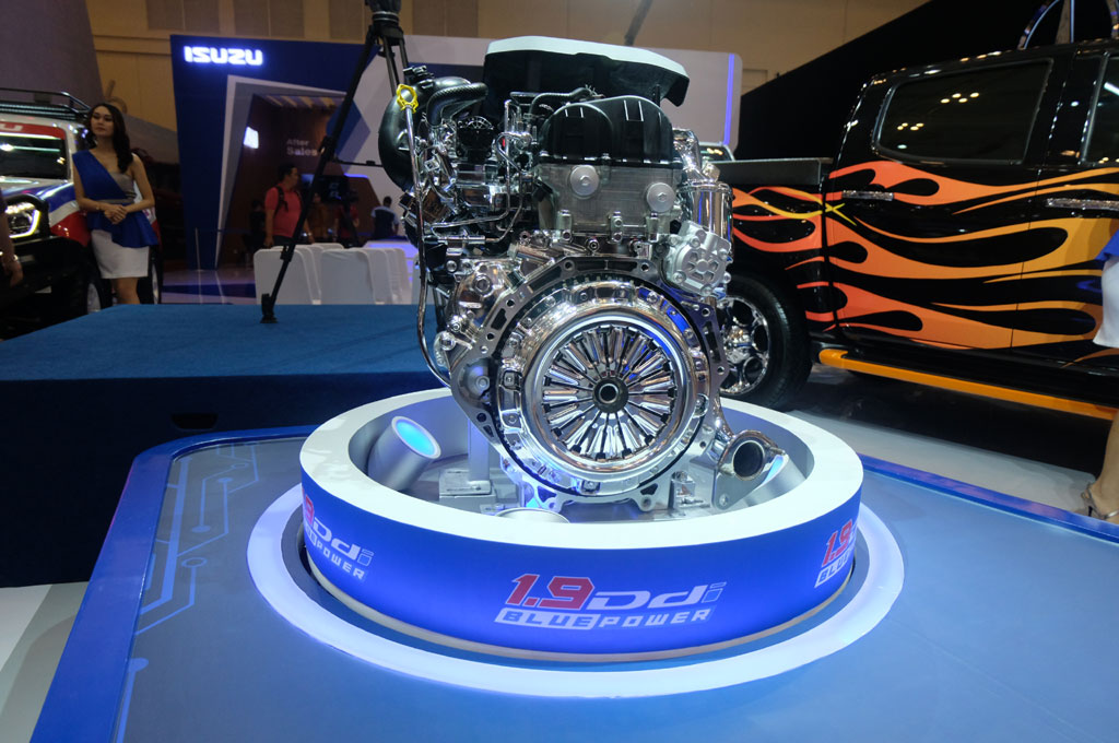 Isuzu Masih Galau Pilih Mesin Panther Terbaru