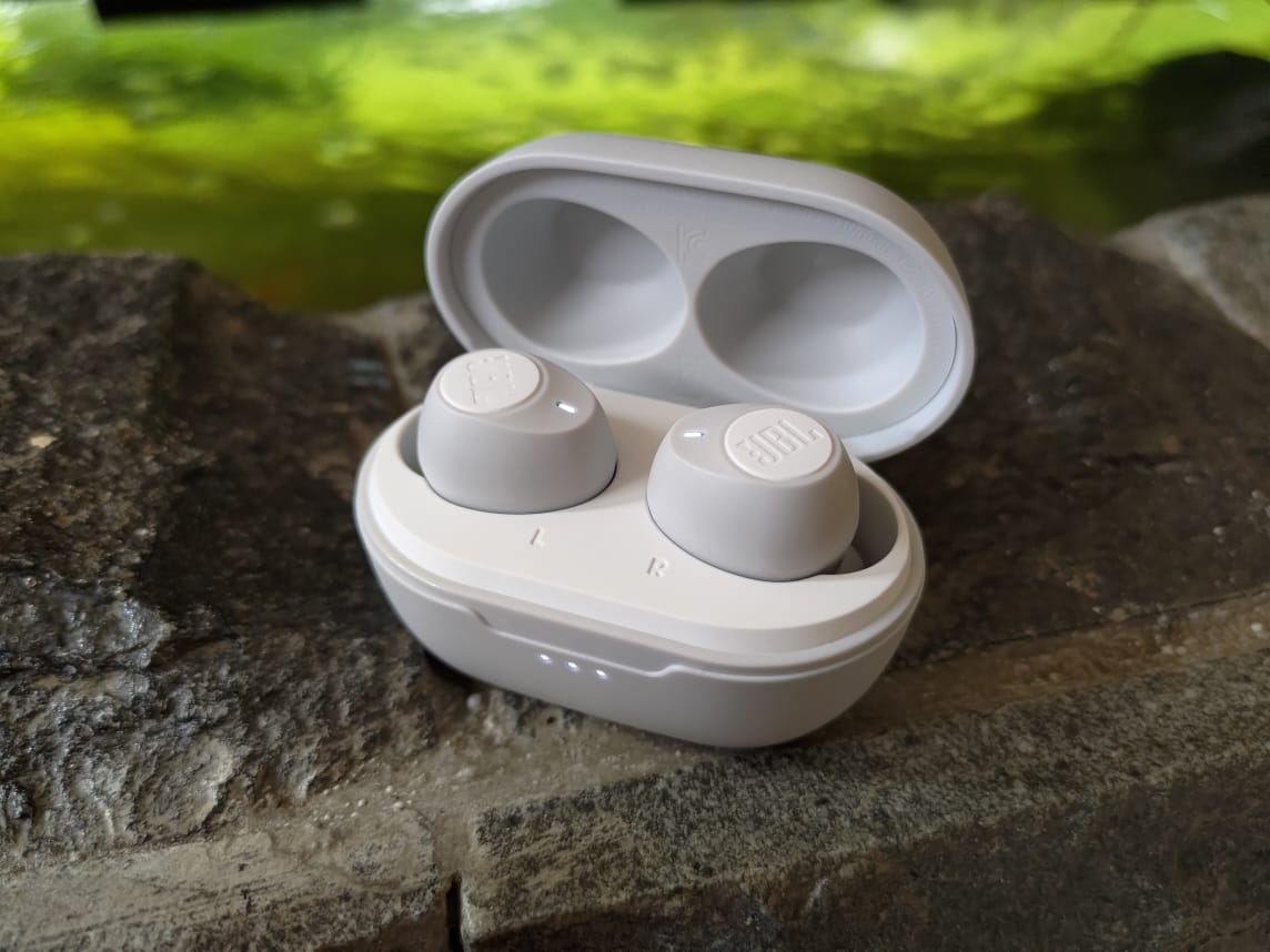 JBL Tune 115 TWS, Desain Menarik, Kualitas Audio Memuaskan