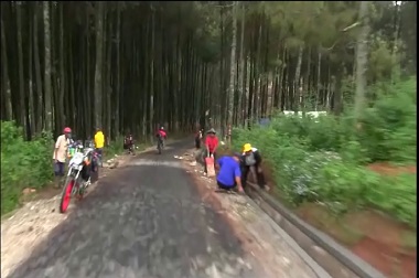 Penunjuk Arah menuju Venue Gantole PON belum Dipasang