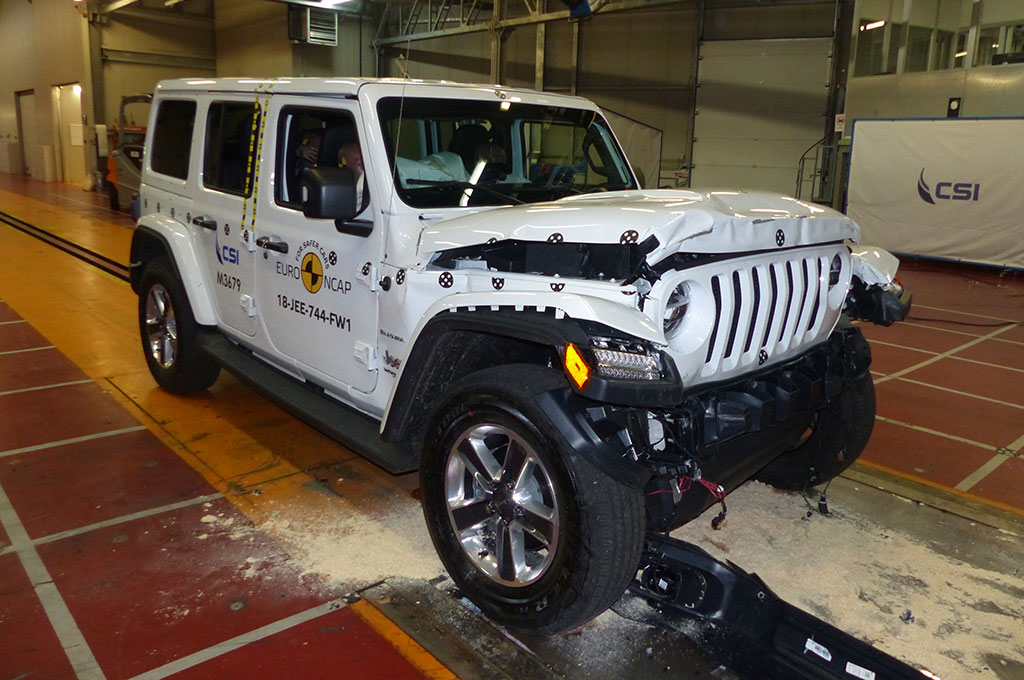 Senasib Confero, All New Jeep Wrangler Hanya Dapat 1 Bintang Uji Tabrak