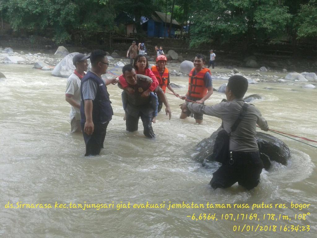 Jembatan di Lokasi Wisata Roboh, 30 Orang Terluka