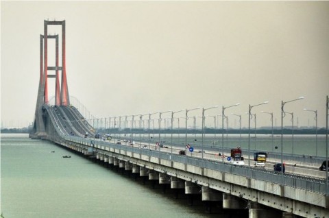6 Jembatan Terpanjang di Indonesia dan Lokasinya