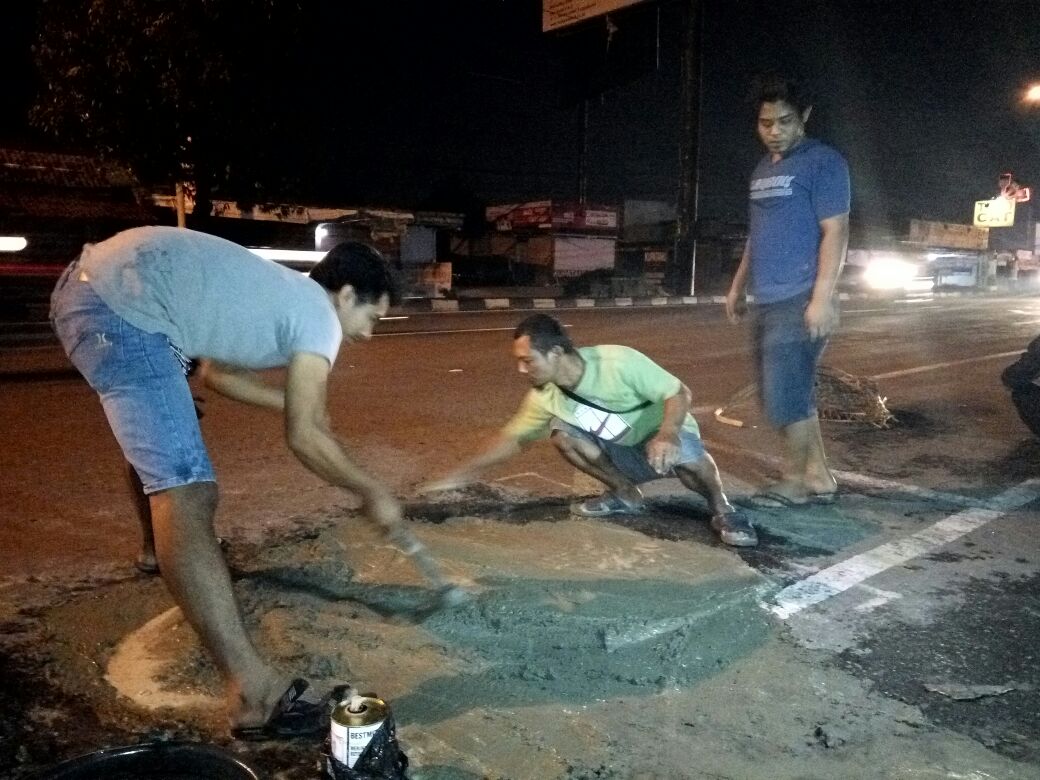 Jogja Nyah Nyoh, Saweran Tambal Jalan