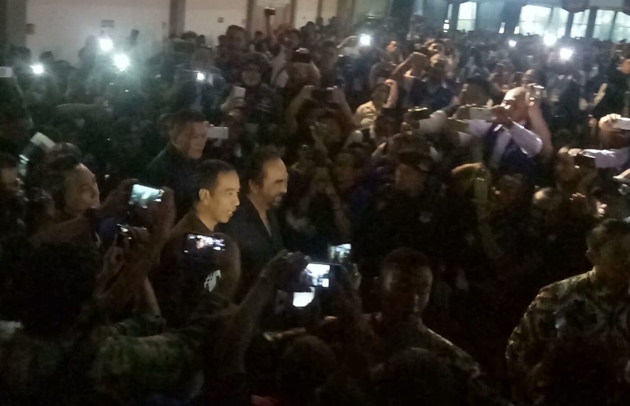 Jokowi Menghadiri Apel Siaga Pemenangan NasDem Jatim