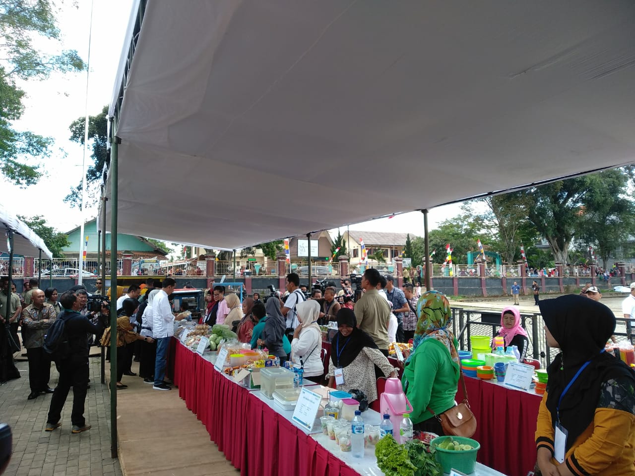 Jokowi Bagikan Kisah Jatuh Bangun Merintis Usaha Mebel