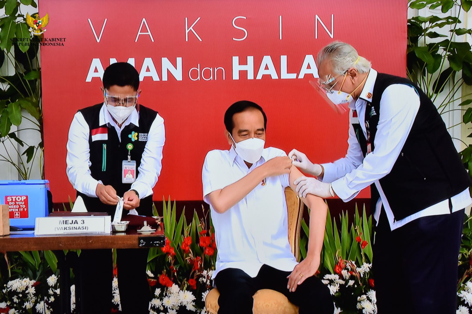 Penampakan Vaksin yang Disuntikkan ke Tubuh Jokowi