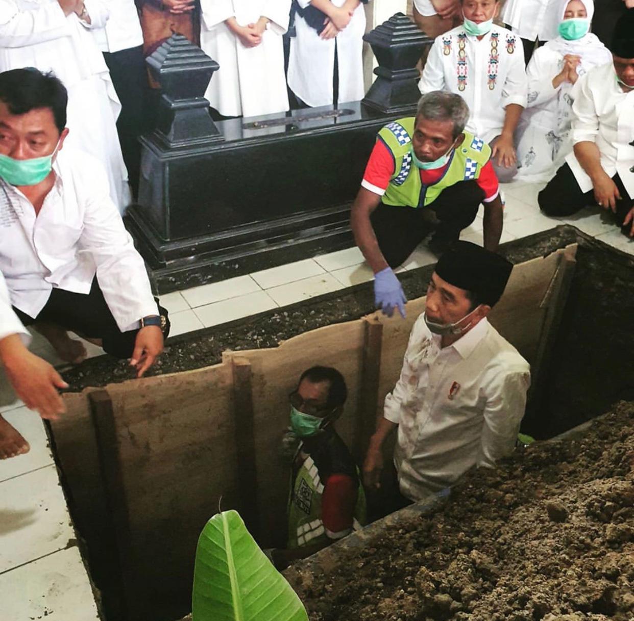 Korona Hingga Tabahnya Jokowi Menghadapi Musibah