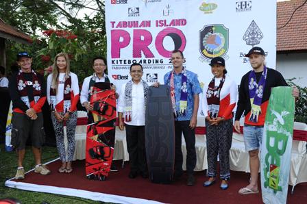 Banyuwangi Held Kiteboarding Competition in Tabuhan Island to Promote Sport Tourism