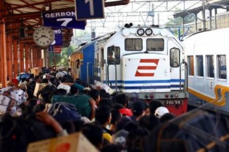 PT KAI Prediksi Penumpang Lebaran Meningkat 5,5%