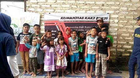Komunitas Kaki Bukit Tularkan Candu Baca di Sumenep
